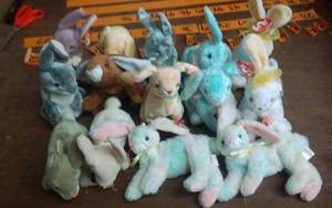 lot 39 image: 14-Beanie Babies Bunnies