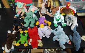 lot 45 image: 16-Beanie Babies