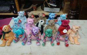 lot 49 image: 16-Beanie Babies