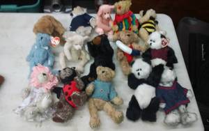 lot 54 image: 16-Ty Bears