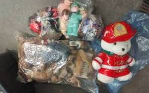 lot 62 image: 1996 Fireman Santa Bear, Big Bag Of Boyds Bears Plush, Beanie Kids, Pound Purries