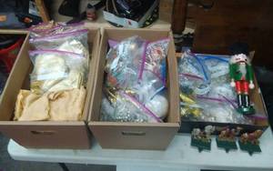 lot 64 image: Large Lot Of Nice Christmas Tree Decor
