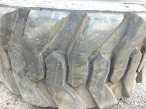 14-17.5 NHS Power King Skid Loader Tire