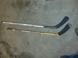 (4) Hockey Sticks