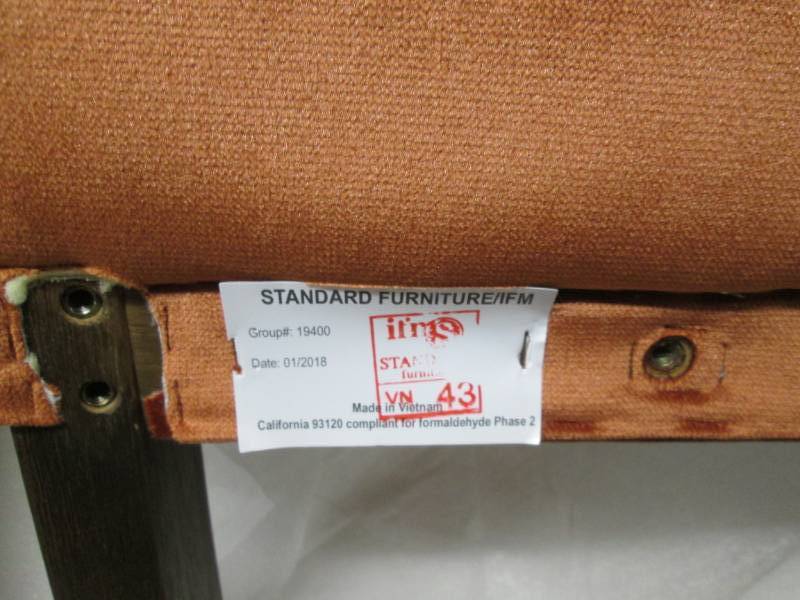 lot 142 image: Standard Furniture 2pc. Wishire Uph...