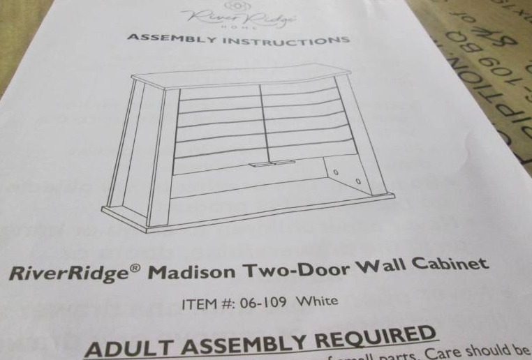 lot 82 image: River Ridge Home 2 Door Wall Cabine...