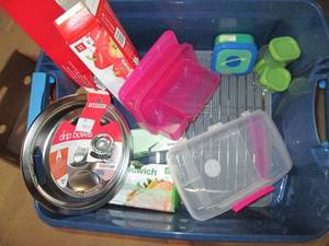 lot 4 image: Kitchen Lot- Dish Drying Rack wMat, Reusable Containers (Bento Box) & Ice Packs, Stove Top Drip Covers, StorageSandwich Bags 2A