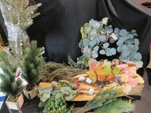 lot 55 image: Home Decor- Craft Lot, Mini Trees, Wreath, Tinsel Tree Base Cracked 10