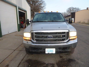 lot 1 image: 2004 Ford F-350 Diesel Pickup