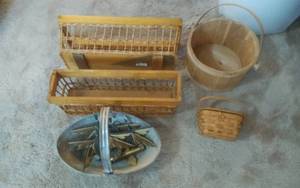 lot 9 image: Wood Pail, Wicker Baskets, 1-Longaberger Basket, Brass Decor