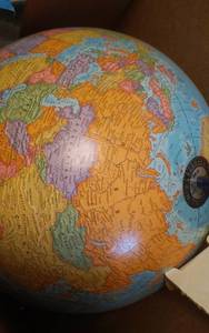 lot 27 image: Cram 12 Inch World Globe