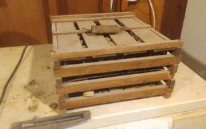 lot 40 image: Vintage Egg Crate Basket