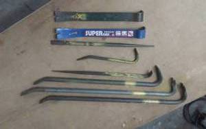 lot 111 image: Assorted Pry Bars & Nail Puller