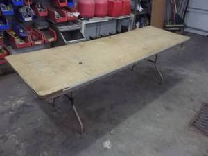 lot 122 image: 6-Banquet Tables