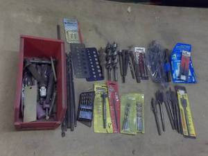lot 133 image: Box Of Bits, Hole Saw Bits, Misc
