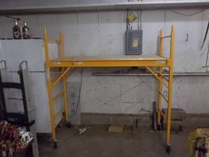 lot 159 image: Single Platform Scaffold (6 Ft x Adjustable) On Wheels