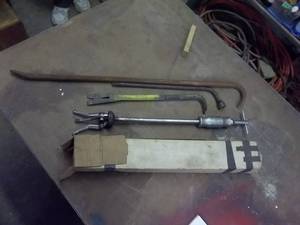 lot 170 image: Slide Hammer, Pry Bars, Tire Wrench