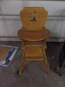 lot 193 image: Vintage Wood High Chair (Over 70 Years Old)