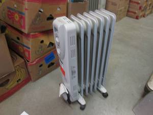 lot 47 image: Cuori Oil Filled Radiator Heater No...