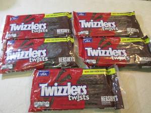 lot 77 image: 5 Packs of Hersheys Chocolate Twizz...