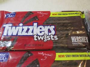 lot 78 image: 5 Packs of Hersheys Chocolate Twizz...