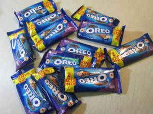 lot 87 image: 12 King Size Oreo Bars Best by Oct ...