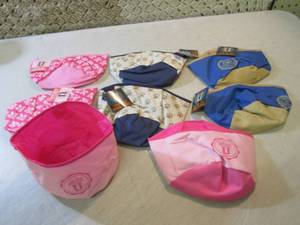 lot 169 image: 8 Travel Pet Bowls New  CSB...