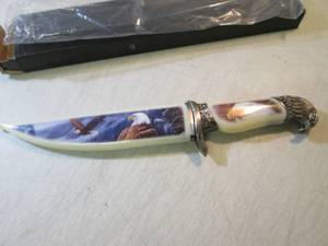 lot 181 image: 12 12 Scenic Eagle Knife with Har...