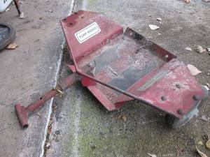 lot 187 image: Lawn Mower Pull Behind Turf Rider  ...