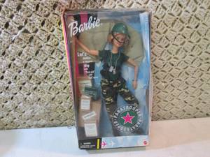 lot 191 image: Paratrooper Barbie in Box  EC1...