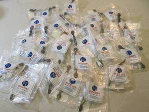 lot 237 image: Lot of 26 DrawerCabinet Pull Handl...