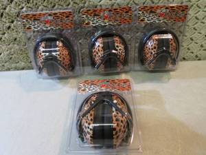 lot 261 image: Lot of 4 Leopard Print Shooting Ear...