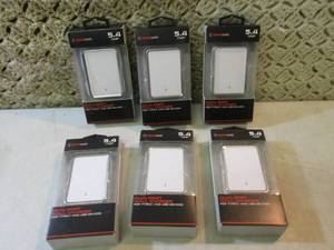 lot 262 image: Lot of 6 Dual Port 5.4 Amp Wall Cha...
