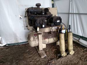 lot 18 image: Ingersoll Rand Model 2000PE25 Air C...