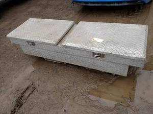 lot 20 image: Delta Aluminum Saddle Toolbox, Fits...