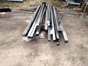 lot 73 image: Steel Fence Posts on (2) Skids...