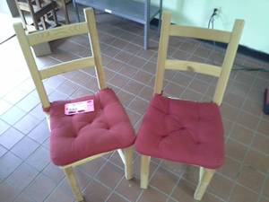 lot 106 image: Lot of (2) Padded Wood Kitchen Chairs