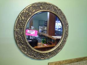 lot 125 image: Decorative Frame 35in. Round Wall Mirror