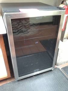 lot 131 image: Frigidaire Wine Cooler