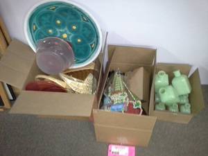 lot 147 image: Vases, Plastic Utensils, Wine Baskets, Misc. Accessories