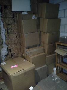 lot 168 image: Wine Bottle Shipping Materials - Cardboard Boxes, Dividers, Plastic Inserts, StyrofoamCardboard Padding