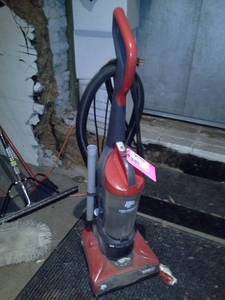 lot 176 image: Dirt Devil Pro Power Carpet Cleaner