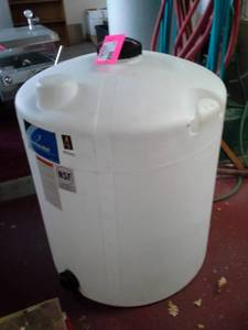 lot 177 image: NSF 110-Gallon Poly Tank