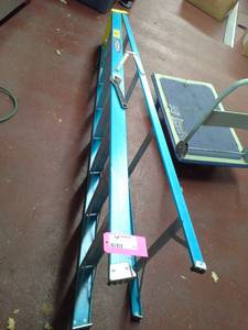 lot 179 image: Werner Electro-Master Non-conductive Fiberglass 8ft. Step Ladder