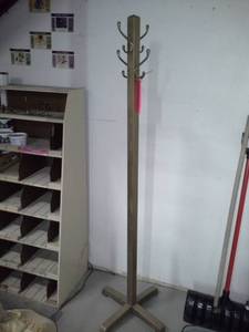 lot 196 image: Wood Coat Rack