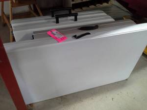lot 189 image: Lot of (3) Folding Tables