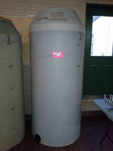 lot 346 image: 332-Gallon Poly Tank with Bottom Drain