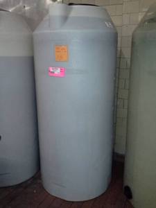 lot 348 image: 300-Gallon Poly Tank