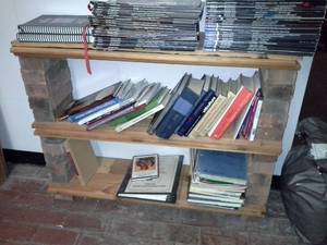 lot 354 image: Brick and Wood 3-Tier Bookshelf