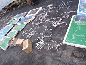 lot 10 image: Huge Lot of Wire frame Christmas Silhouette Ornaments with lights